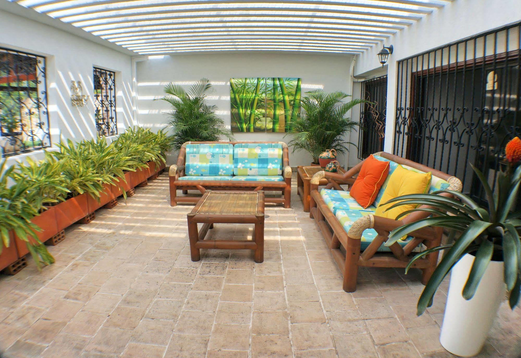 Urban Hotel Boutique Menga Buitenkant foto
